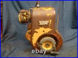 Antique Vintage MECO Wisconsin Cast Iron Horizontal Shaft Engine. Fires On Spray