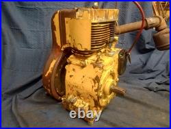 Antique Vintage MECO Wisconsin Cast Iron Horizontal Shaft Engine. Fires On Spray