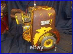 Antique Vintage MECO Wisconsin Cast Iron Horizontal Shaft Engine. Fires On Spray