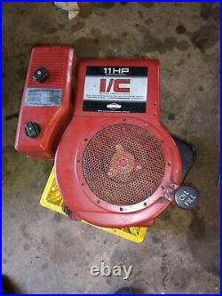 Briggs And Stratton 11 HP I/C Vertical 3''x1'' Shaft Engine Exc Runner