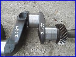 International 300 U Tractor main gas engine motor crank shaft crankshaft + gear