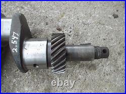 International 300 U Tractor main gas engine motor crank shaft crankshaft + gear