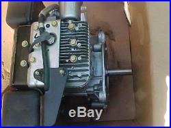 NOS Briggs & Stratton 195702 8HP Gas Engine 1 Vertical Shaft Pull Start