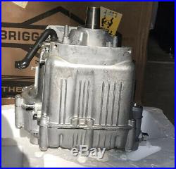 New Briggs & Stratton 31R976-0016-G1 17.5 HP Vertical Shaft Short Block 592060