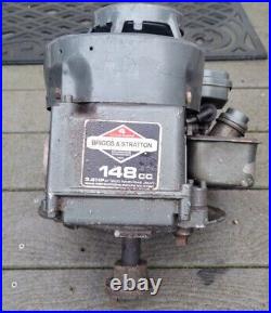Vintage Briggs & Stratton vertical shaft 92902 Classic 3.5hp 148cc engine
