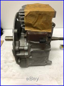 Vintage Rare Clinton 4 Cycle Short Block Vertical Shaft 149-494 Dated 1961